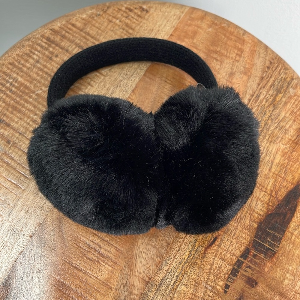 Aerosoles earmuffs, soft fuzzy